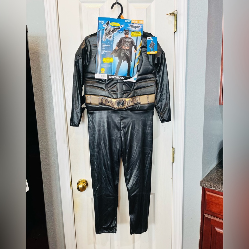 NWT Batman kids costume.  Kids size Large. Hard face mask.